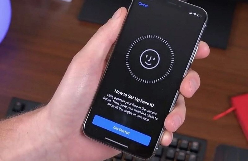 Sửa Face ID không nhằm xóa dữ liệu cá nhân, nhưng quá trình kiểm tra có thể cần mở khóa máy Sửa Face ID không nhằm xóa dữ liệu cá nhân, nhưng quá trình kiểm tra có thể cần mở khóa máy
